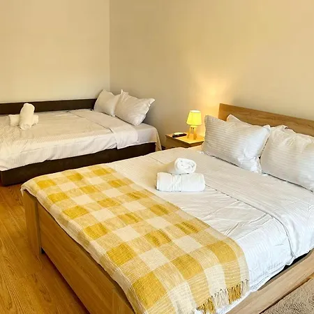 Jad - Family - - Zorilor Lägenhet